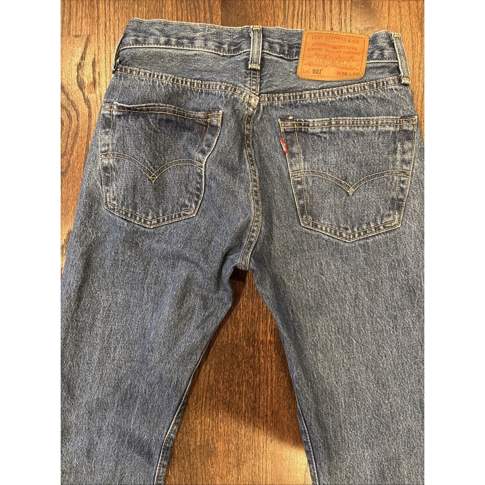 Levi's 501 W28 L32 Button Fly Leather‎ Patch Jeans Actual Inseam 30.5"